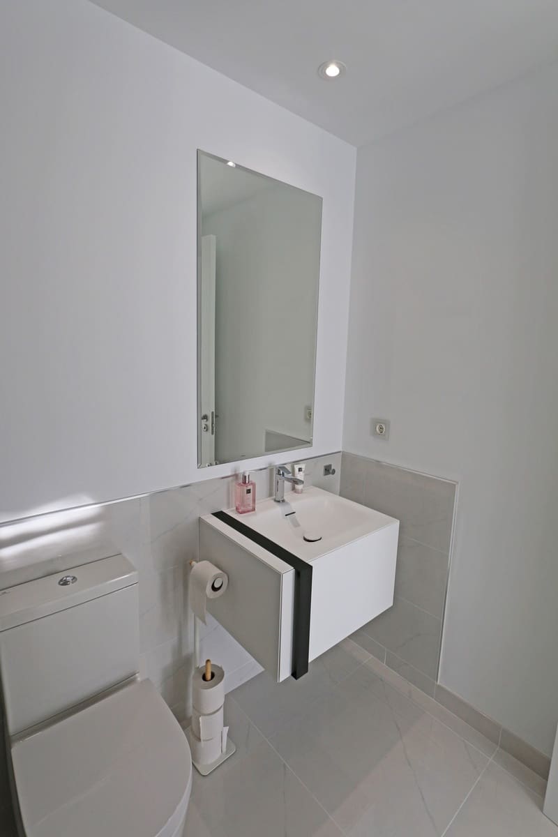 3 sypialnia Apartament na kwatery wakacyjne w Benahavis z basenem garażem - 1 500 € (Ref: 5517165)