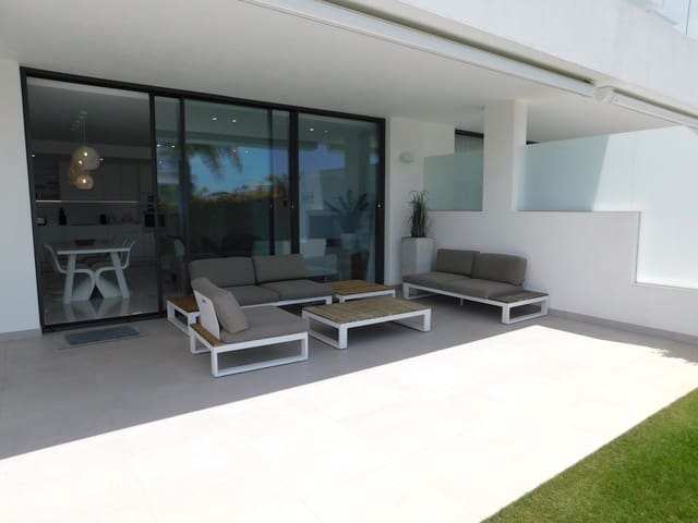 Appartement de 3 chambres de location de vacances à Benahavís avec piscine garage - 1 500 € (Ref: 5517165)