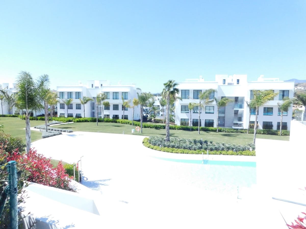 Appartement de 3 chambres de location de vacances à Benahavis avec piscine garage - 1 500 € (Ref: 5517165)