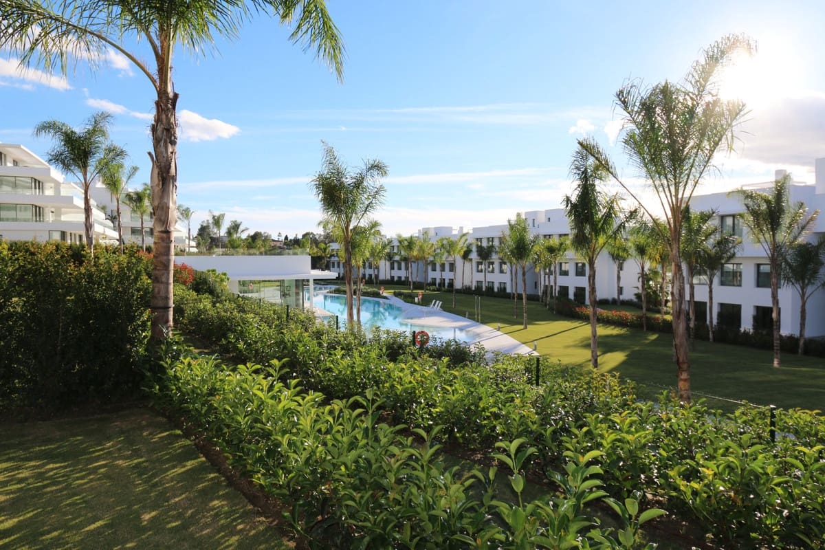 Appartement de 3 chambres de location de vacances à Benahavis avec piscine garage - 1 500 € (Ref: 5517165)