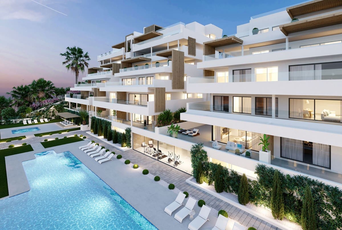 2 bedroom Apartment for sale in Estepona with pool garage - € 490,000 (Ref: 5517237)