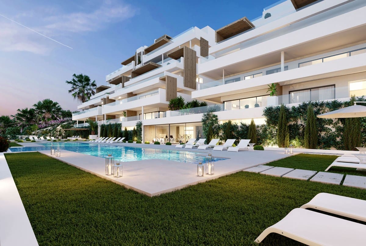 2 bedroom Apartment for sale in Estepona with pool garage - € 490,000 (Ref: 5517237)