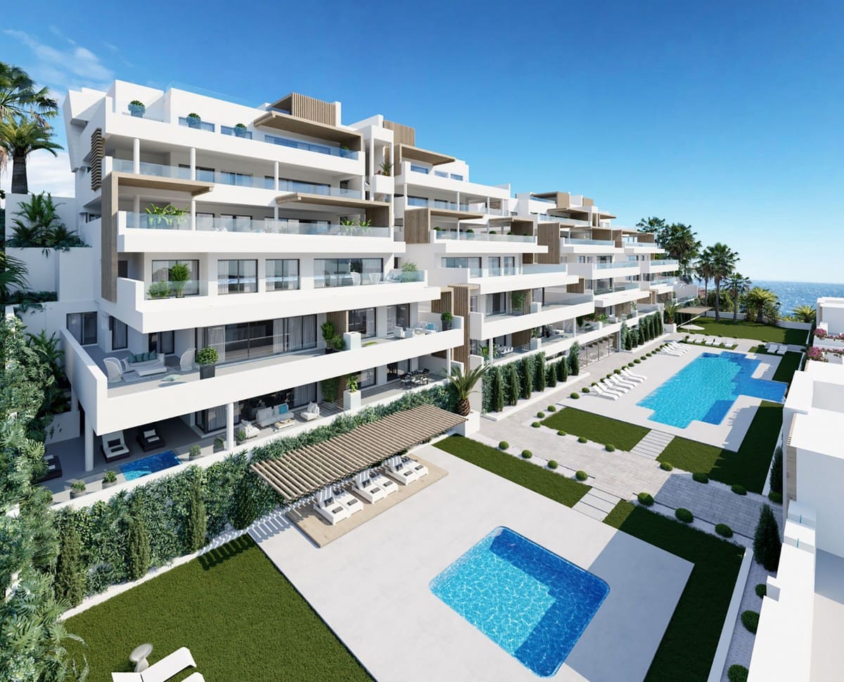 2 bedroom Apartment for sale in Estepona with pool garage - € 490,000 (Ref: 5517237)