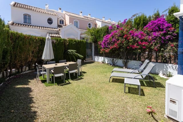 3 quarto Moradia Geminada para arrendamento para férias em San Pedro de Alcantara, Marbella com piscina Garagem - 1 050 € (Ref: 5517248)