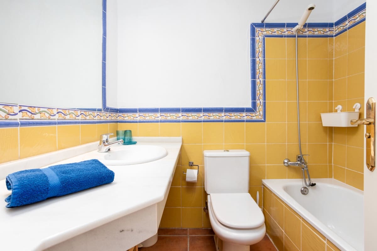 3 Zimmer Feriendoppelhaus in San Pedro de Alcantara mit Pool Garage - 1.050 € (Ref: 5517248)