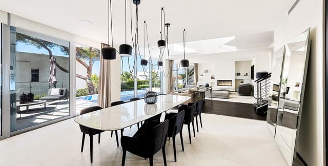 2 slaapkamer Halfvrijstaande villa te koop in Marbella met zwembad garage - € 1.320.000 (Ref: 5517263)