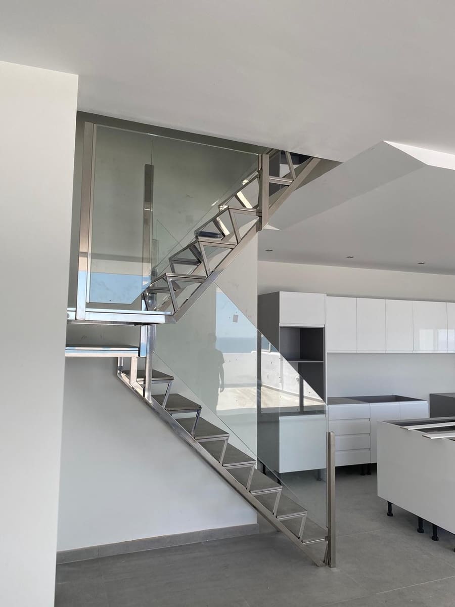 3 soverom Penthouse til salgs i Estepona med svømmebasseng garasje - € 739 000 (Ref: 5627425)