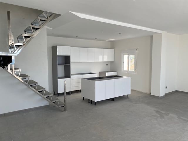 3 chambre Penthouse à vendre à Guadalobón, Estepona avec piscine garage - 739 000 € (Ref: 5627425)