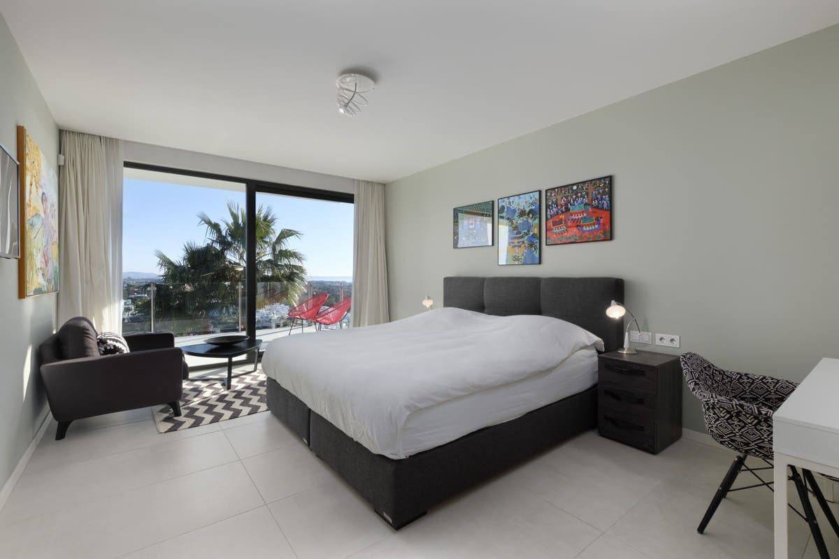 4 sypialnia Willa na sprzedaż w Benahavis z basenem garażem - 2 950 000 € (Ref: 5627445)