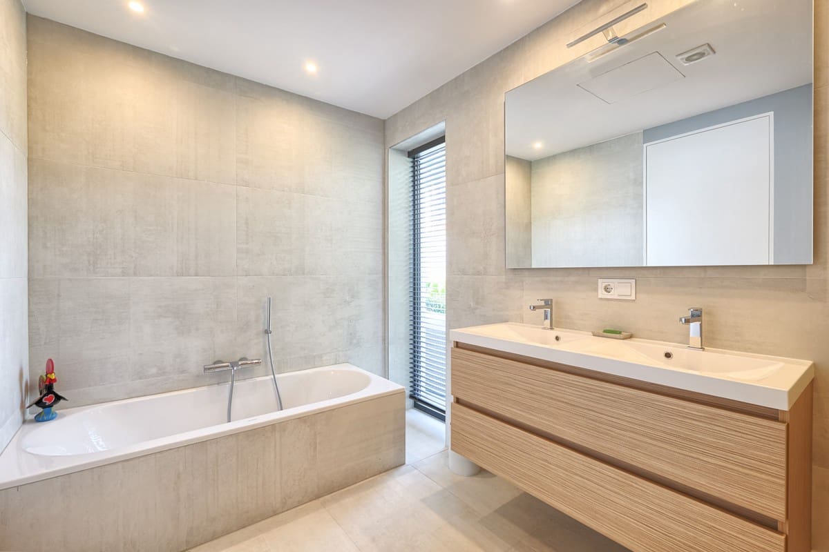 4 sypialnia Willa na sprzedaż w Benahavis z basenem garażem - 2 950 000 € (Ref: 5627445)