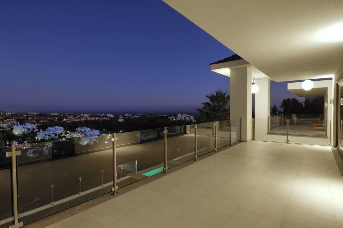 4 sypialnia Willa na sprzedaż w Benahavis z basenem garażem - 2 950 000 € (Ref: 5627445)