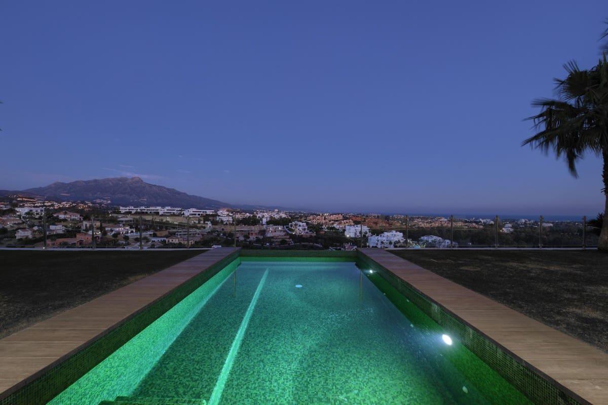 4 sypialnia Willa na sprzedaż w Benahavis z basenem garażem - 2 950 000 € (Ref: 5627445)