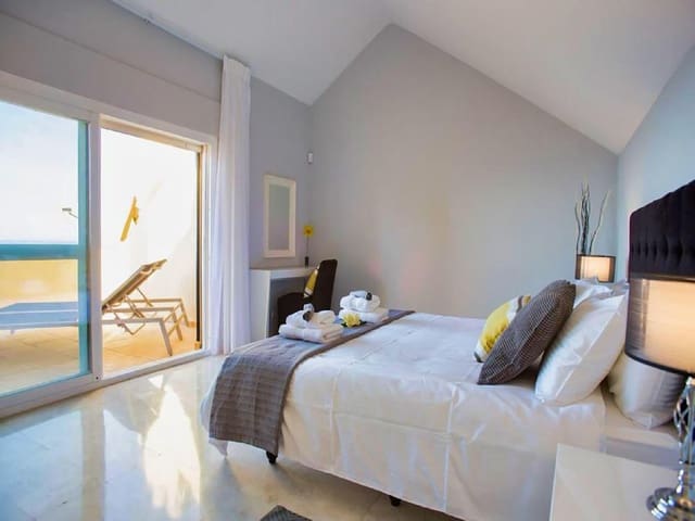 4 soverom Penthouse til salgs i Marbella med svømmebasseng garasje - € 2 450 (Ref: 5828503)