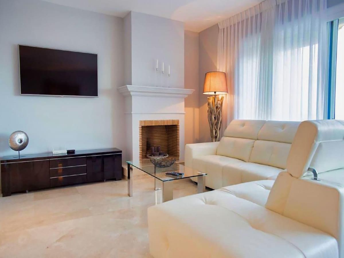 4 bedroom Penthouse for holiday rental in Marbella with pool garage - € 2,450 (Ref: 5828503)