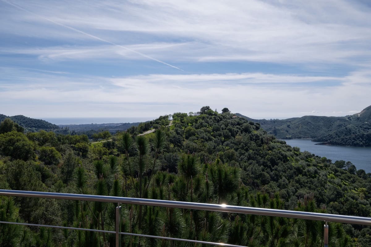 5 soveværelse Villa til salg i Istan med swimmingpool garage - € 3.750.000 (Ref: 5977650)