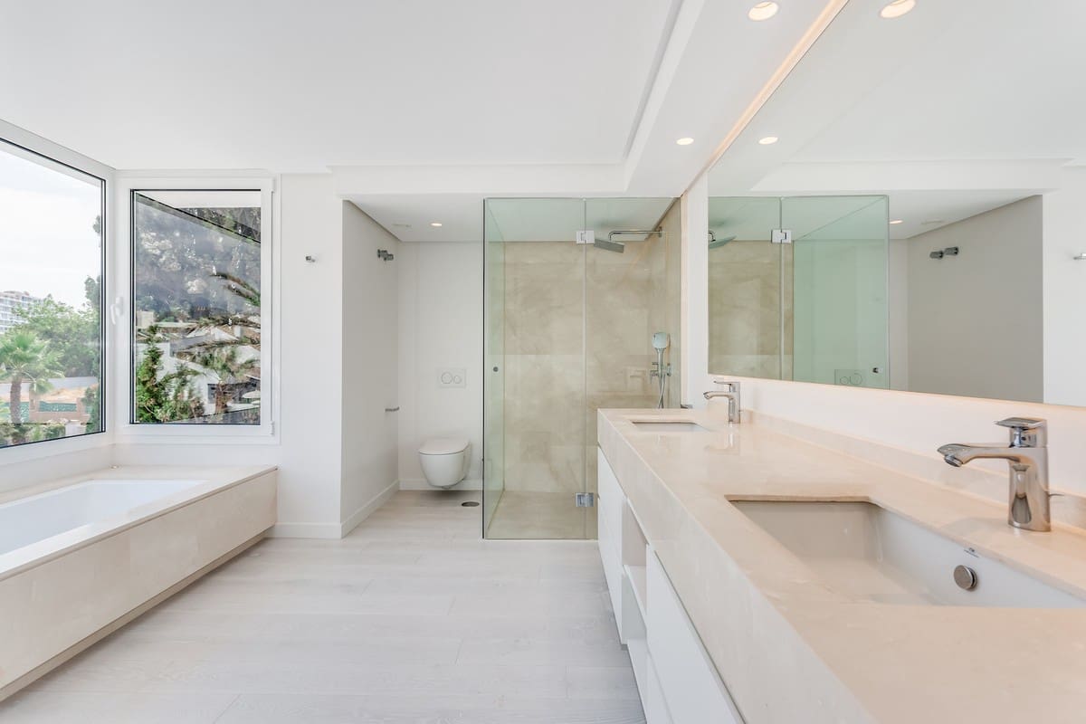 7 sypialnia Willa na sprzedaż w El Rosario z basenem garażem - 3 950 000 € (Ref: 6404266)