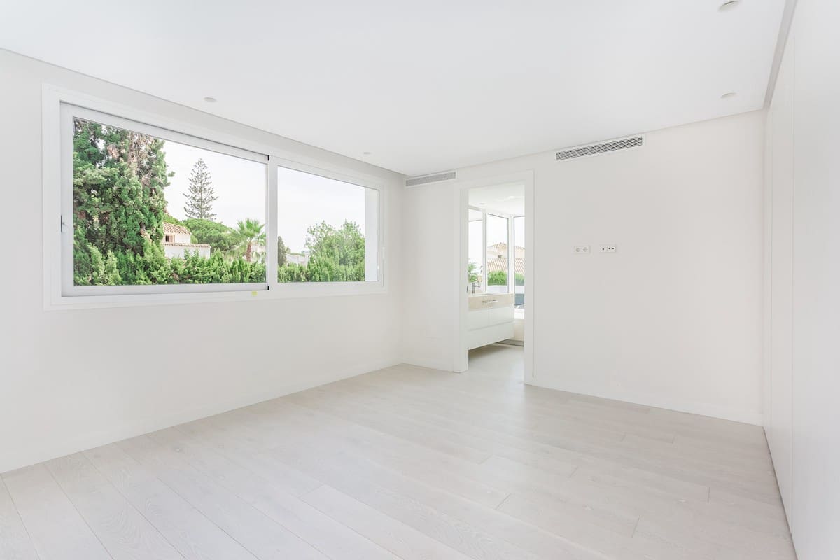 7 sypialnia Willa na sprzedaż w El Rosario z basenem garażem - 3 950 000 € (Ref: 6404266)