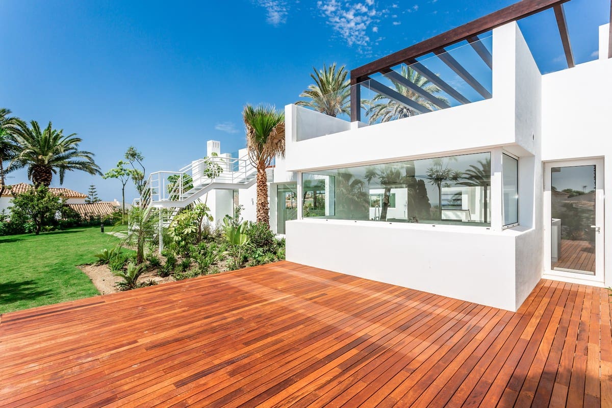 7 sypialnia Willa na sprzedaż w El Rosario z basenem garażem - 3 950 000 € (Ref: 6404266)