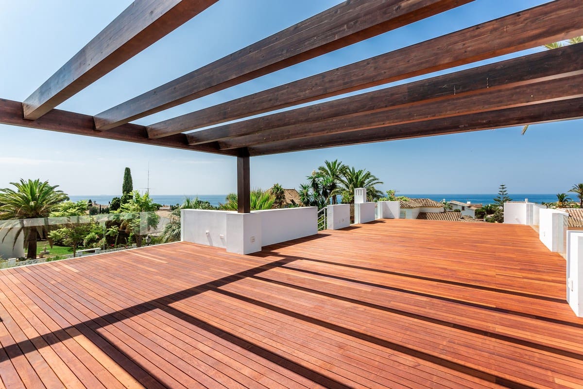 7 sypialnia Willa na sprzedaż w El Rosario z basenem garażem - 3 950 000 € (Ref: 6404266)