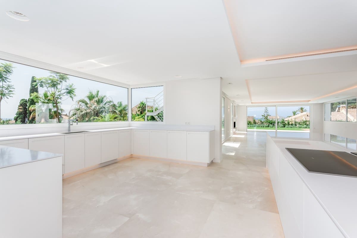 7 sypialnia Willa na sprzedaż w El Rosario z basenem garażem - 3 950 000 € (Ref: 6404266)