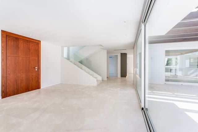 7 sypialnia Willa na sprzedaż w El Rosario, Marbella z basenem garażem - 3 950 000 € (Ref: 6404266)