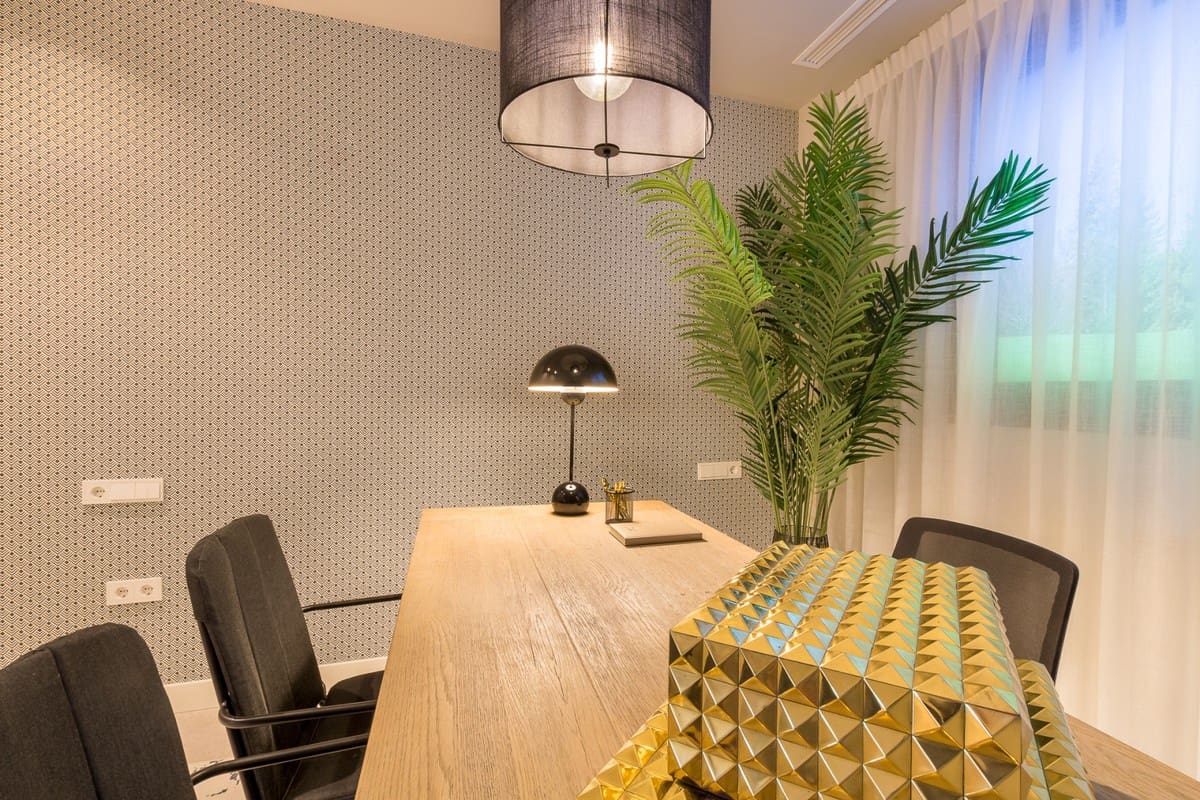 Apartamento de 2 habitaciones en Estepona en venta con piscina garaje - 325.000 € (Ref: 6466384)