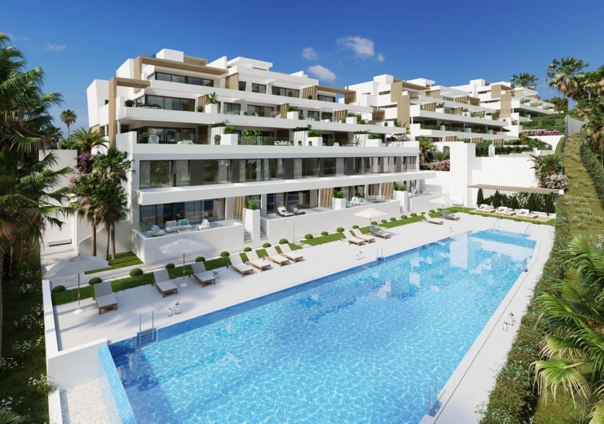 2 bedroom Apartment for sale in Estepona with pool garage - € 480,000 (Ref: 6561353)