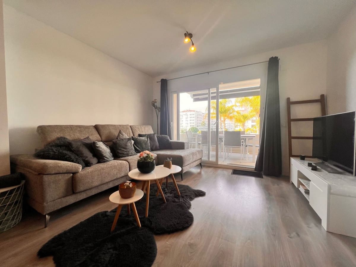 3 soverom Leilighet til salgs i Nueva Andalucia med svømmebasseng garasje - € 750 (Ref: 6574309)