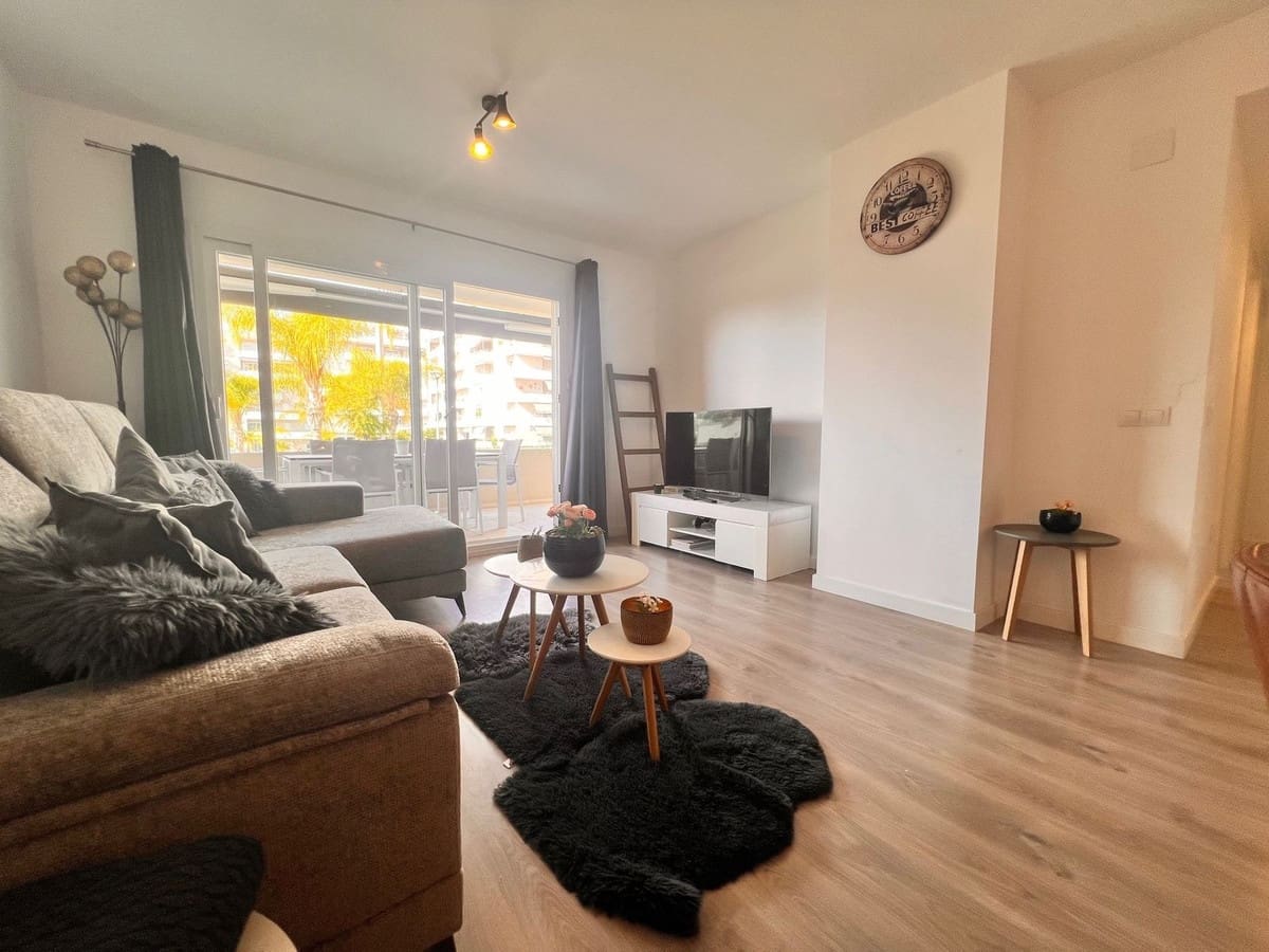 3 soverom Leilighet til salgs i Nueva Andalucia med svømmebasseng garasje - € 750 (Ref: 6574309)