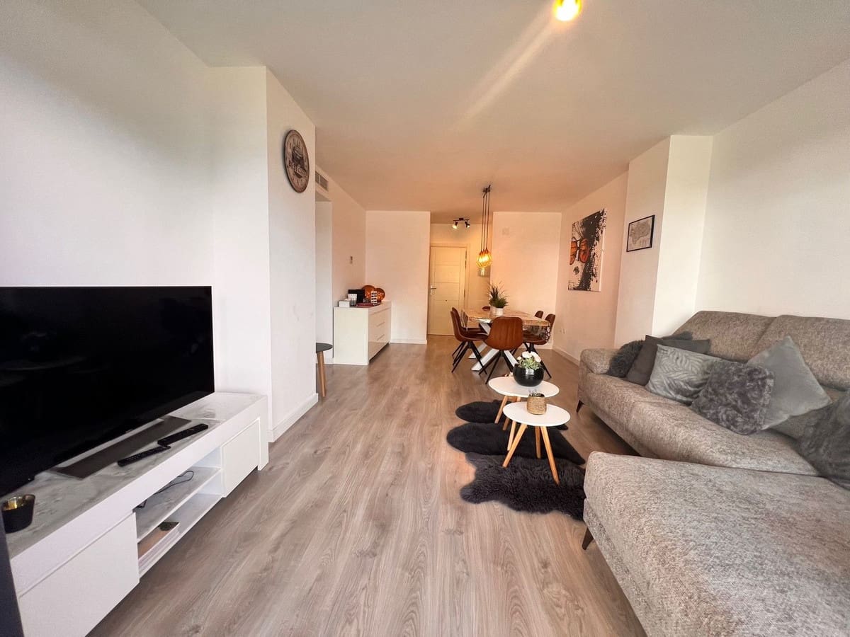 3 soverom Leilighet til salgs i Nueva Andalucia med svømmebasseng garasje - € 750 (Ref: 6574309)