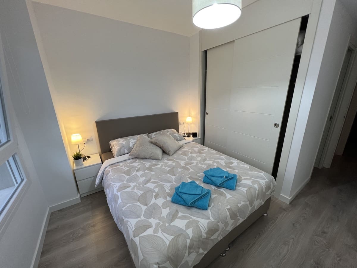 Apartamento de 3 habitaciones en Nueva Andalucia en alquiler vacacional con piscina garaje - 750 € (Ref: 6574309)