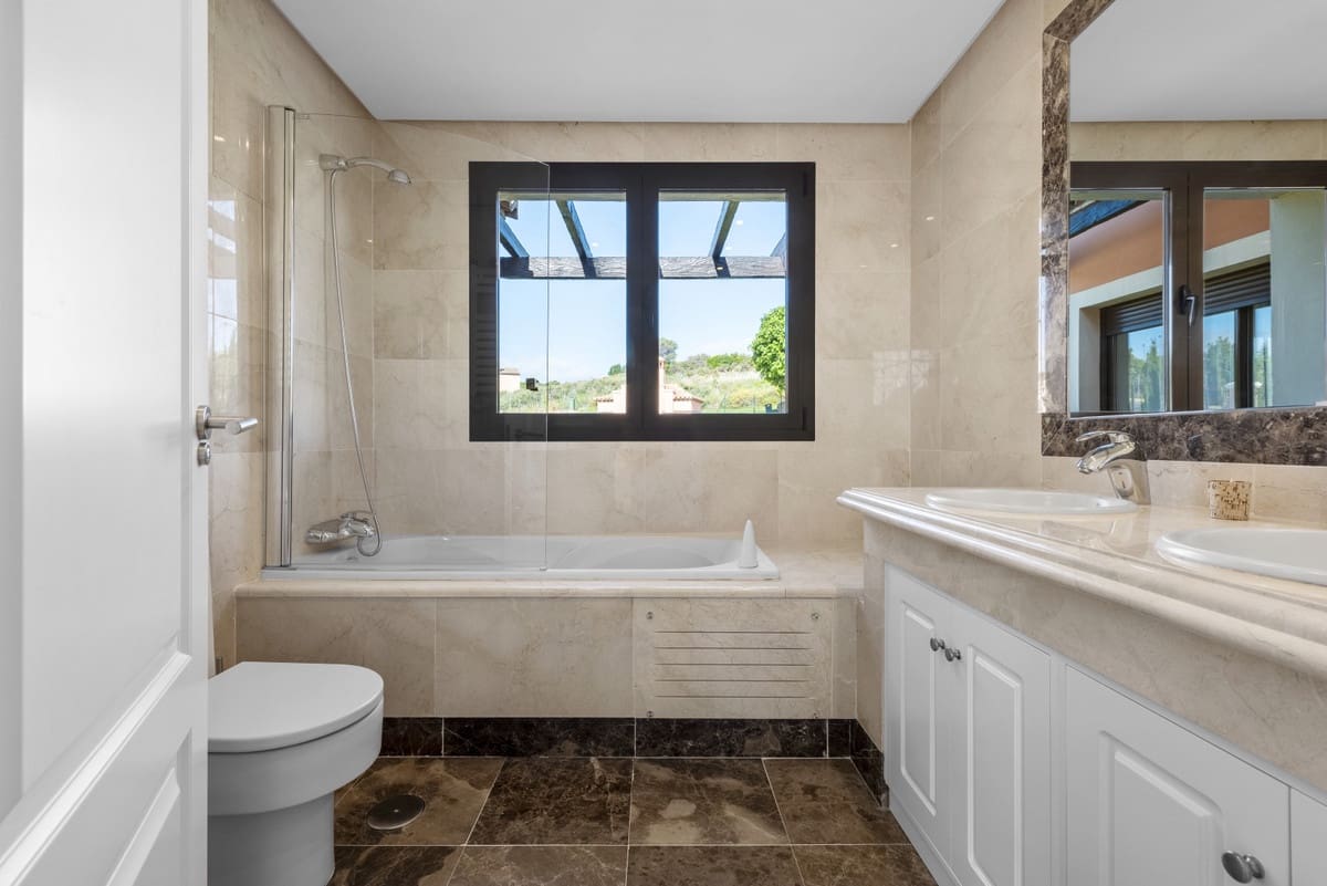 4 makuuhuone Huvila myytävänä paikassa Estepona - 718 693 € (Ref: 6582316)