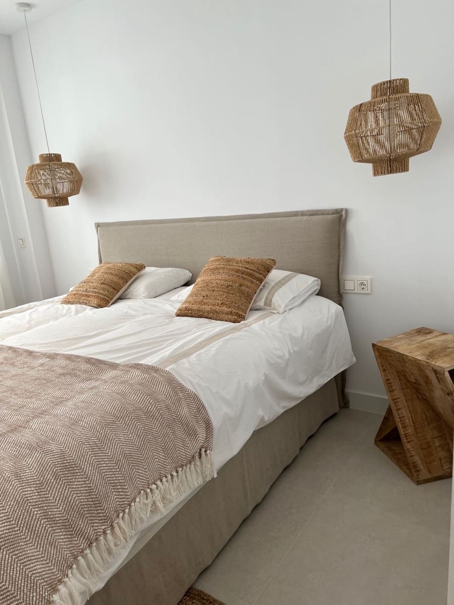 Apartamento de 4 habitaciones en Estepona en alquiler vacacional con piscina garaje - 1.350 € (Ref: 6862879)