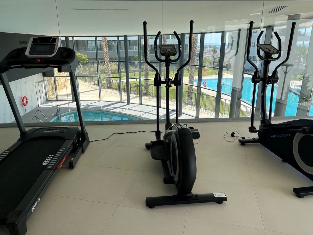 Apartamento de 4 habitaciones en Estepona en alquiler vacacional con piscina garaje - 1.350 € (Ref: 6862879)