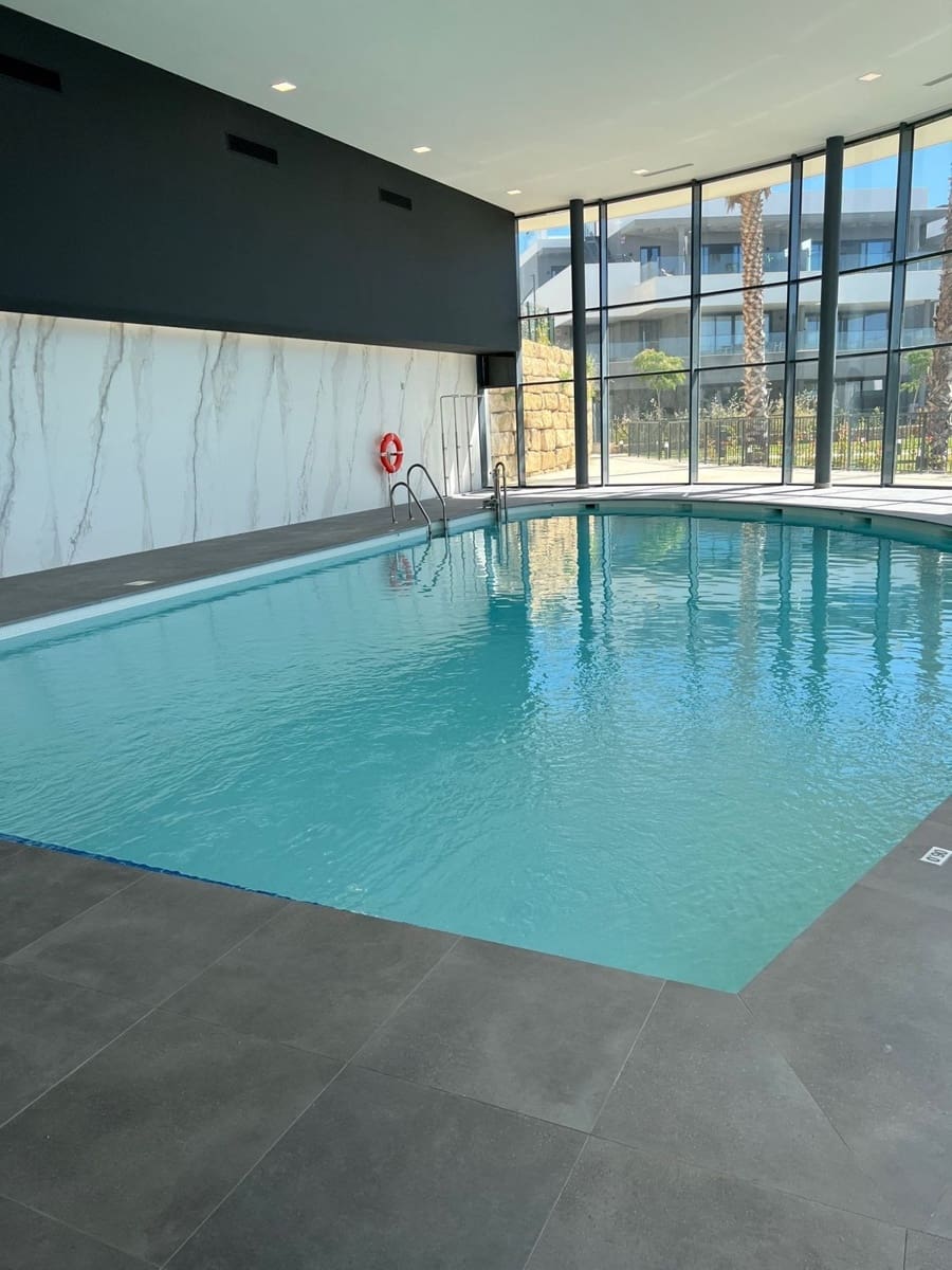 Apartamento de 4 habitaciones en Estepona en alquiler vacacional con piscina garaje - 1.350 € (Ref: 6862879)