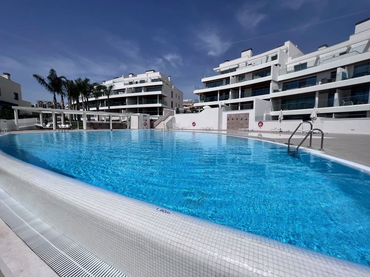 Apartamento de 2 habitaciones en La Cala de Mijas en alquiler vacacional con piscina garaje - 1.500 € (Ref: 6973613)