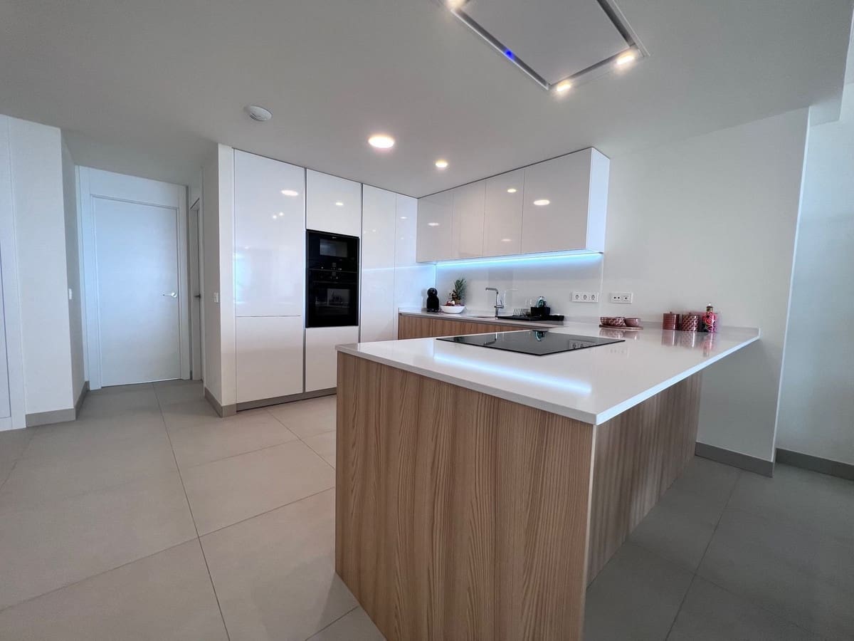 Apartamento de 2 habitaciones en La Cala de Mijas en alquiler vacacional con piscina garaje - 1.500 € (Ref: 6973613)