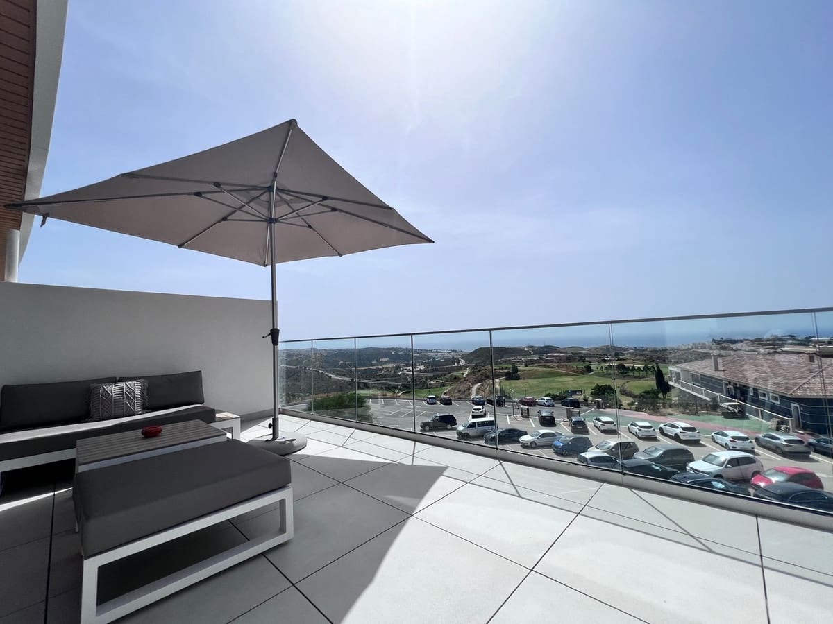   2 soveværelse   ferieLejlighed i La Cala de Mijas   med   swimmingpool  garage  - € 1.500 (Ref: 6973613)