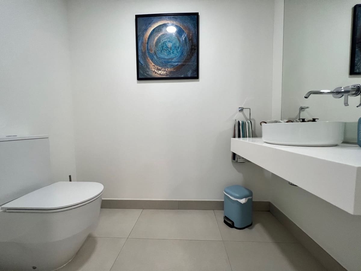   2 soveværelse   ferieLejlighed i La Cala de Mijas   med   swimmingpool  garage  - € 1.500 (Ref: 6973613)