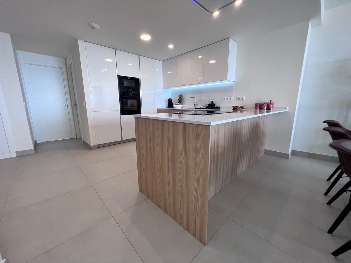 Appartement de 2 chambres de location de vacances à La Cala de Mijas avec piscine garage - 1 500 € (Ref: 6973613)