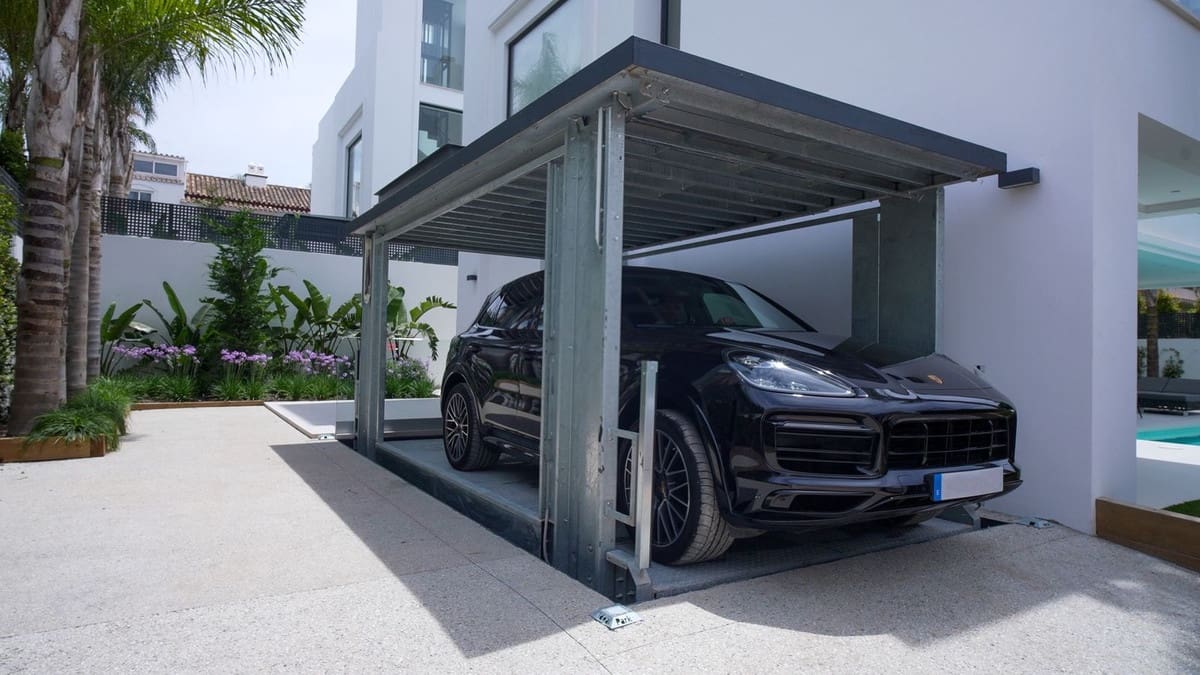 4 soverom Villa til salgs i Golden Mile med svømmebasseng garasje - € 3 250 000 (Ref: 6978167)