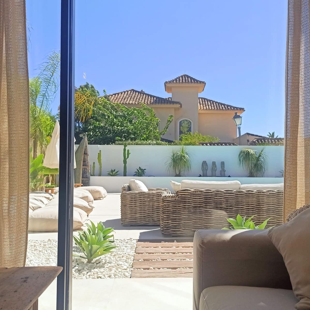 4 slaapkamer Villa voor vakantieverhuur in Costalita met zwembad garage - € 2.300 (Ref: 7029419)