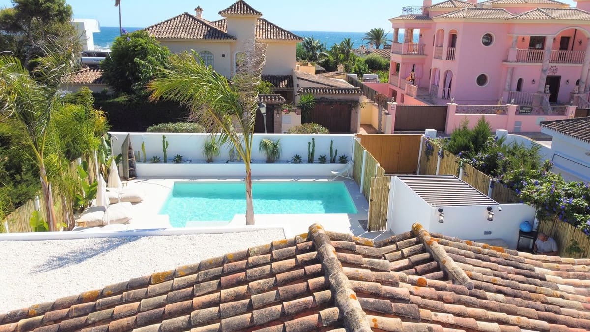 4 slaapkamer Villa voor vakantieverhuur in Costalita met zwembad garage - € 2.300 (Ref: 7029419)