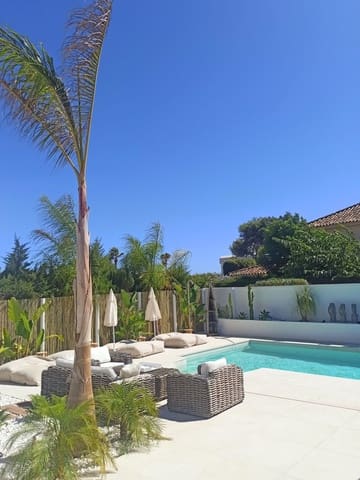 4 Zimmer Ferienvilla in Costalita, Estepona mit Pool Garage - 2.300 € (Ref: 7029419)