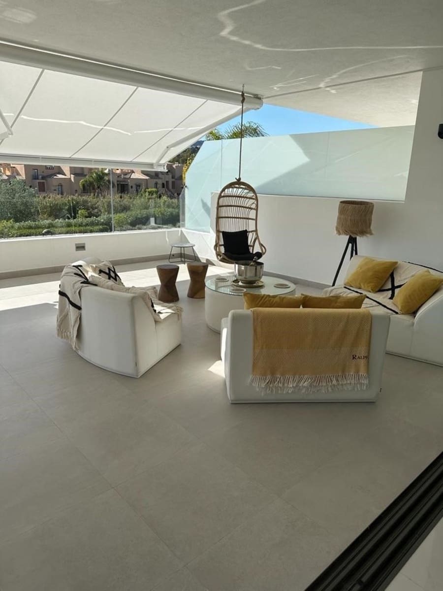 3 soverom Leilighet til salgs i Estepona med svømmebasseng garasje - € 1 400 (Ref: 7205944)