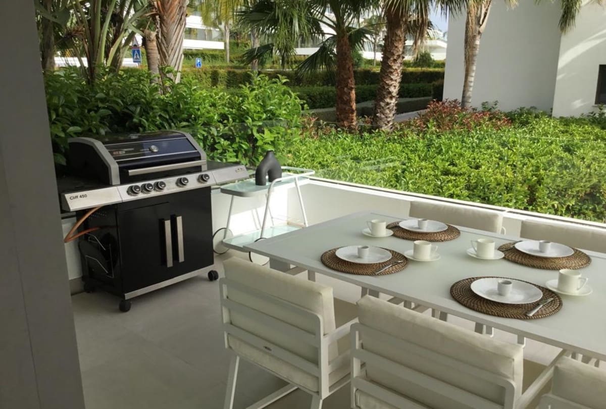 3 soverom Leilighet til salgs i Estepona med svømmebasseng garasje - € 1 400 (Ref: 7205944)