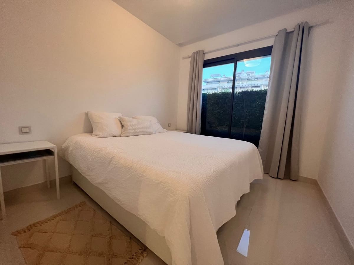 3 soverom Leilighet til salgs i Estepona med svømmebasseng garasje - € 1 400 (Ref: 7205944)