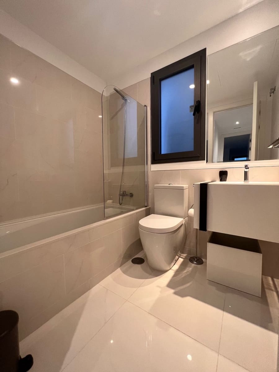 3 soverom Leilighet til salgs i Estepona med svømmebasseng garasje - € 1 400 (Ref: 7205944)