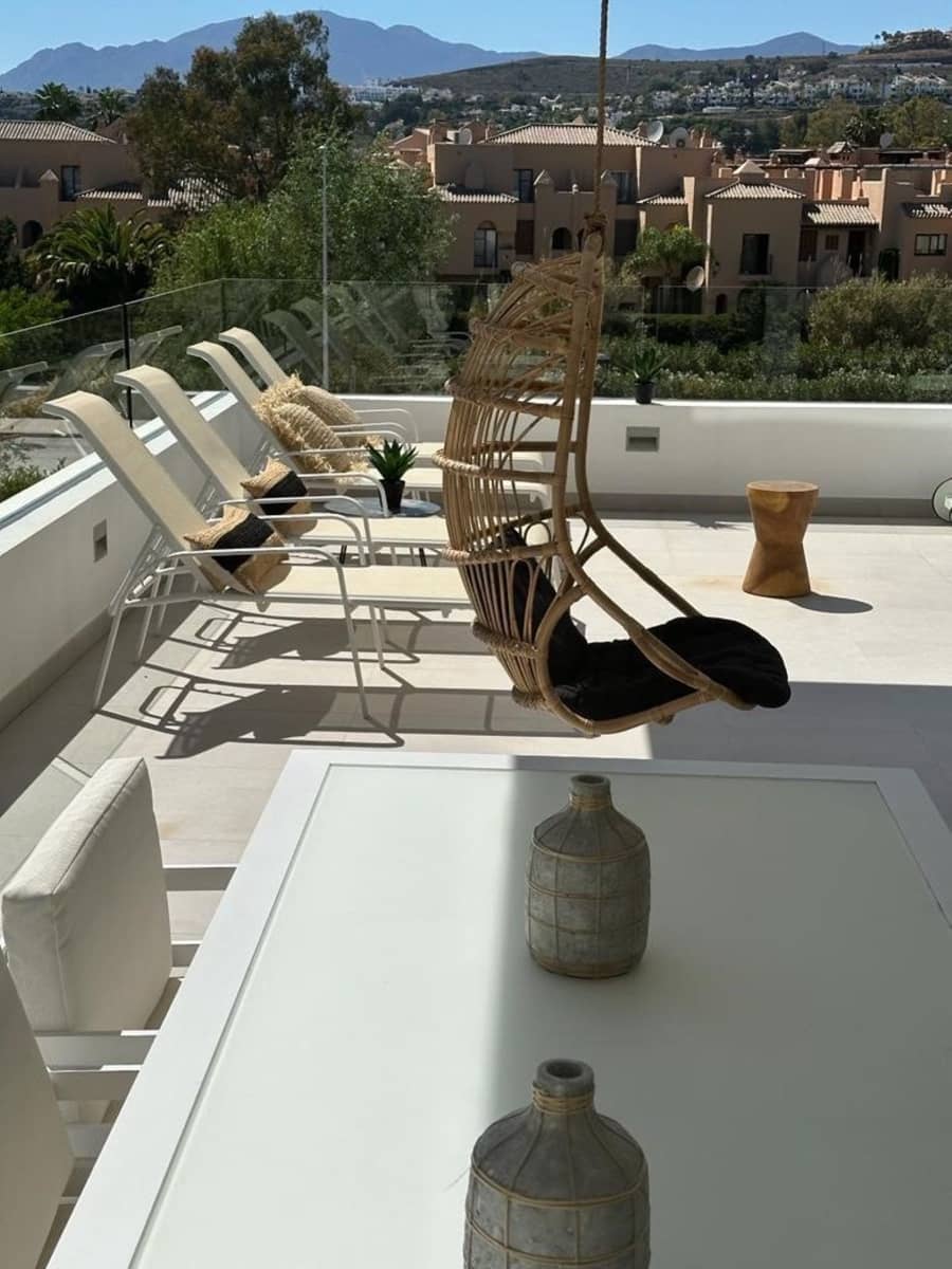 3 soverom Leilighet til salgs i Estepona med svømmebasseng garasje - € 1 400 (Ref: 7205944)