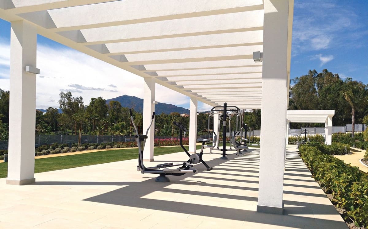 3 sovrum Lägenhet för semesterbostäder i Estepona med pool garage - 1 890 € (Ref: 7205944)